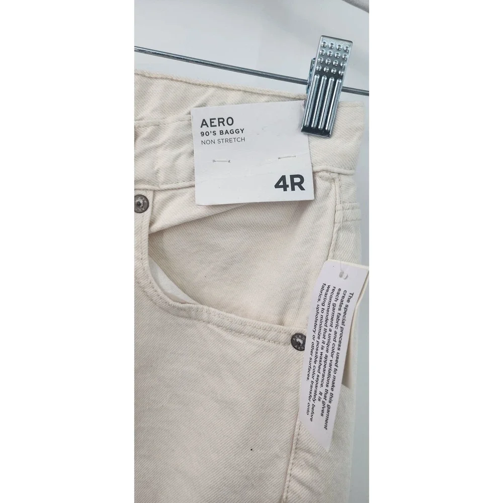 New NWT‎ Aero 90's Baggy White Denim Jeans Flawed Size 4R